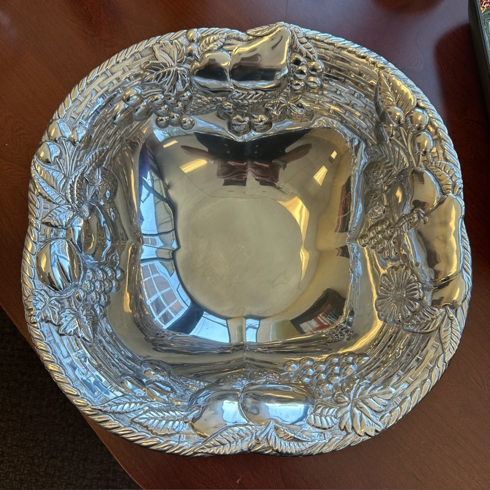 Elegant Silver Decorative Bowl